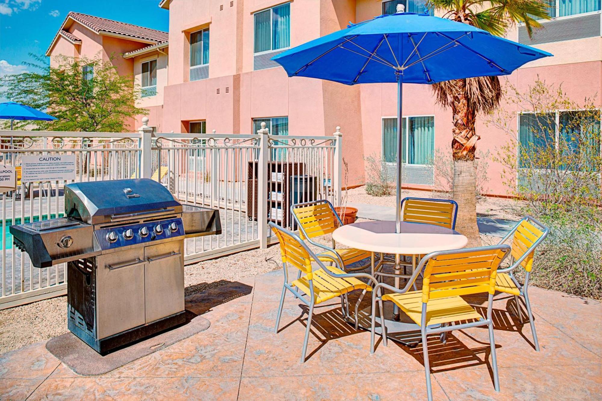 Fairfield Inn & Suites Twentynine Palms - Joshua Tree National Park Экстерьер фото